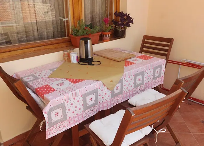 Kostadinov Проживание в семье Поморие