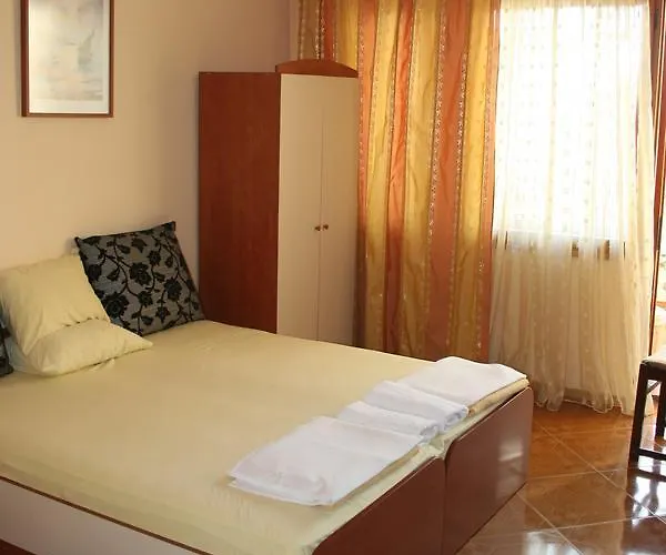 Проживание в семье Kostadinov *